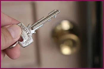 Miami Local 24 Hr Locksmith Miami, FL 305-704-9699 Miami Local 24 Hr Locksmith Miami, FL 305-704-9699 - 14-unlock-door